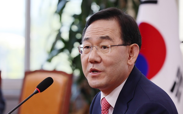 국민의힘 주호영 의원이  6일 서울 여의도 국회에서 기자회견을 열고 비상대책위원장 직 거부 의사를 밝히고 있다. ⓒ 뉴시스