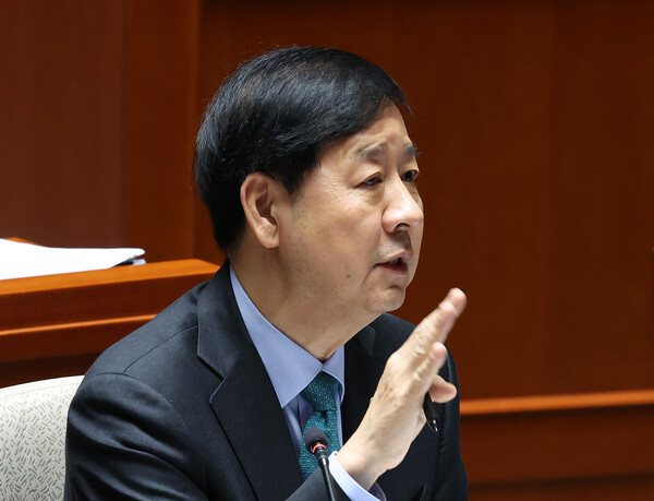 구윤철 경제부총리 겸 기획재정부 장관이 10일 오전 서울 여의도 국회에서 열린 제429회국회(정기회) 예산결산특별위원회 제5차 전체회의에서 의원질의에 답변하고 있다. 