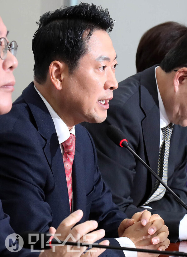 장동혁 국민의힘 대표가 20일 오전 여의도 국회 국민의힘 대표회의실에서 열린 최고위원회의에 참석해 모두발언을 하고 있다.  ⓒ민주신문 김현수 기자