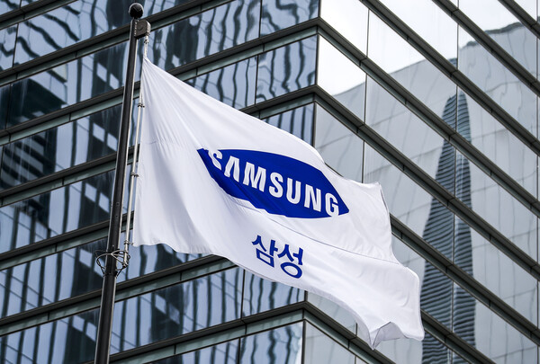 삼성전자 서초사옥에 삼성 깃발이 바람에 휘날리고 있다. ⓒ뉴시스 