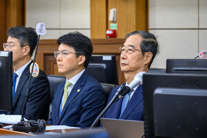 <b>한덕수</b>, '<b>계엄</b> 합헌이냐' 묻는 재판장에 "받아들이기 어려운 일"