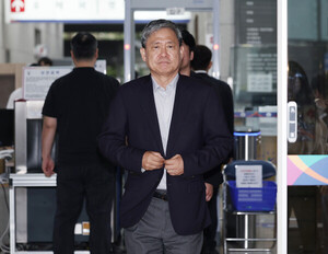 '배임 혐의' <b>김성수</b> 전 카카오엔터 대표 1심 <b>무죄</b>…"단순 해프닝"