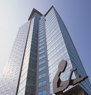 실적 날고 주가 뛴 흥국화재...'보험통' 김대현 전략은? - 뉴스 썸네일 이미지