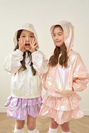 이랜드리테일, 로엠걸즈 오로라 글로시 라인 출시 - 뉴스 썸네일 이미지